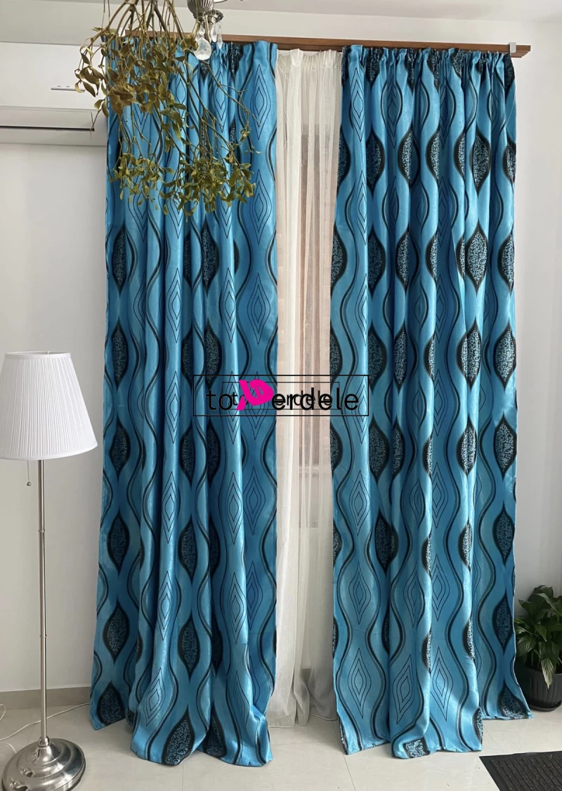 Draperie albastra model negru imagine 2