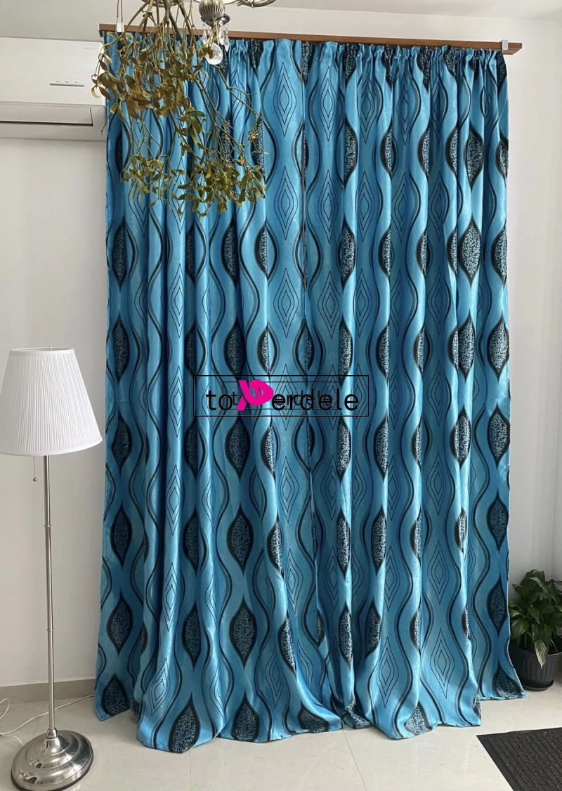 Draperie albastra model negru imagine 4